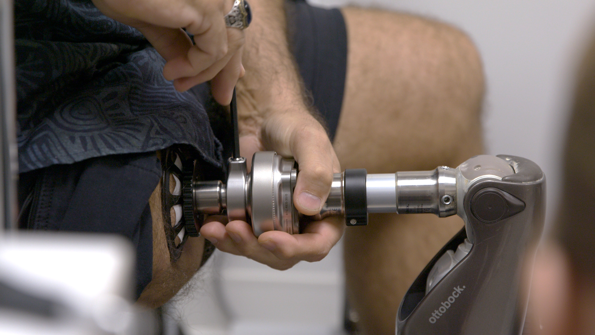 prosthetic knee